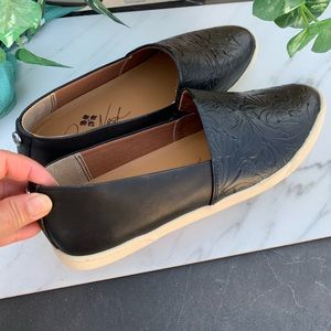 Patricia Nash black loafers size 9.5